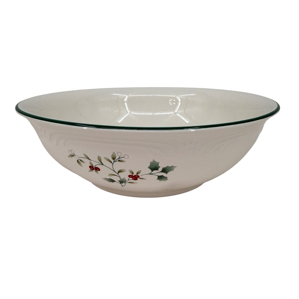 Pfaltzgraff Winterberry Serving Bowl 8.5 Inch Round Holly Berry Stoneware USA